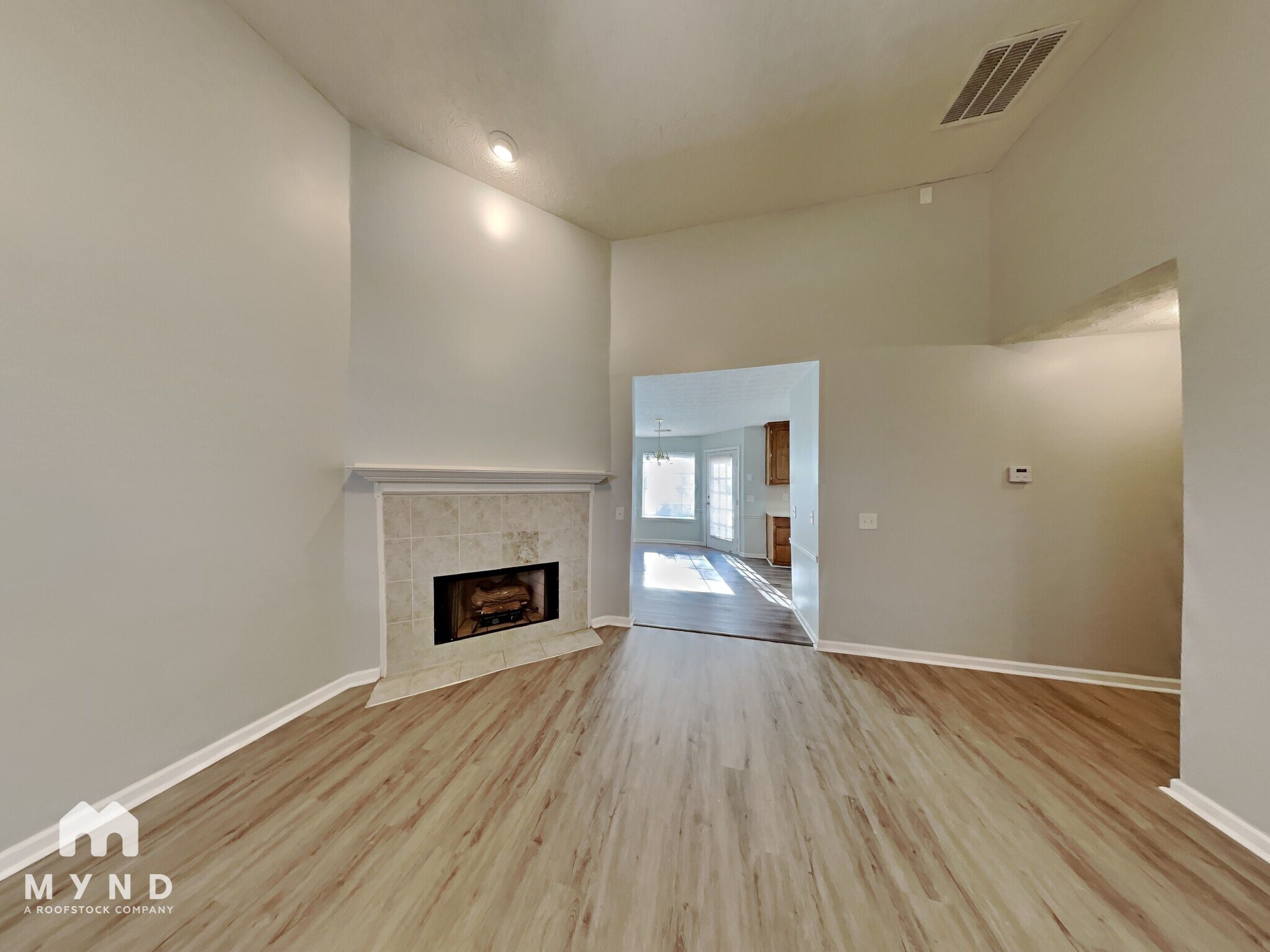 Building Photo - 45 Valley Dr