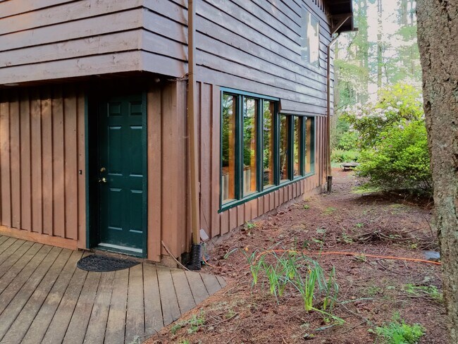 Front entrance and view windows - 8008 149th St NW