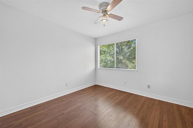 Building Photo - 3710 Point Clear Dr