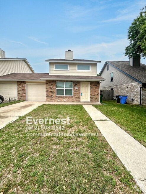 Building Photo - 707 Valley View Dr