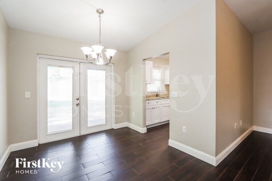 Building Photo - 7912 Apache Ln