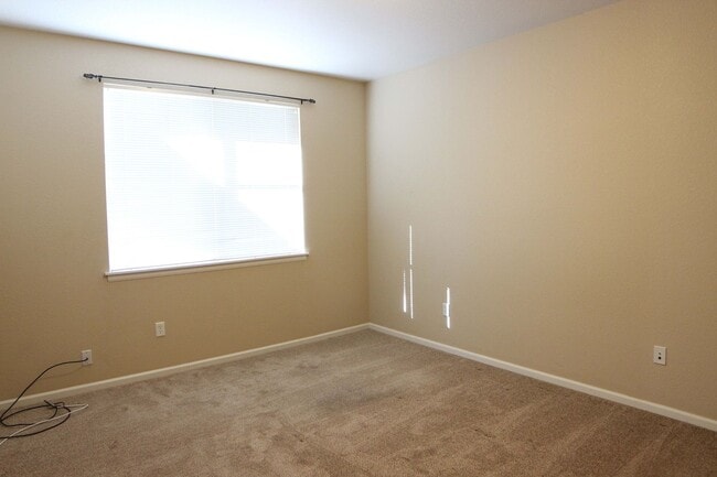 Building Photo - 2107 Grays Peak Dr