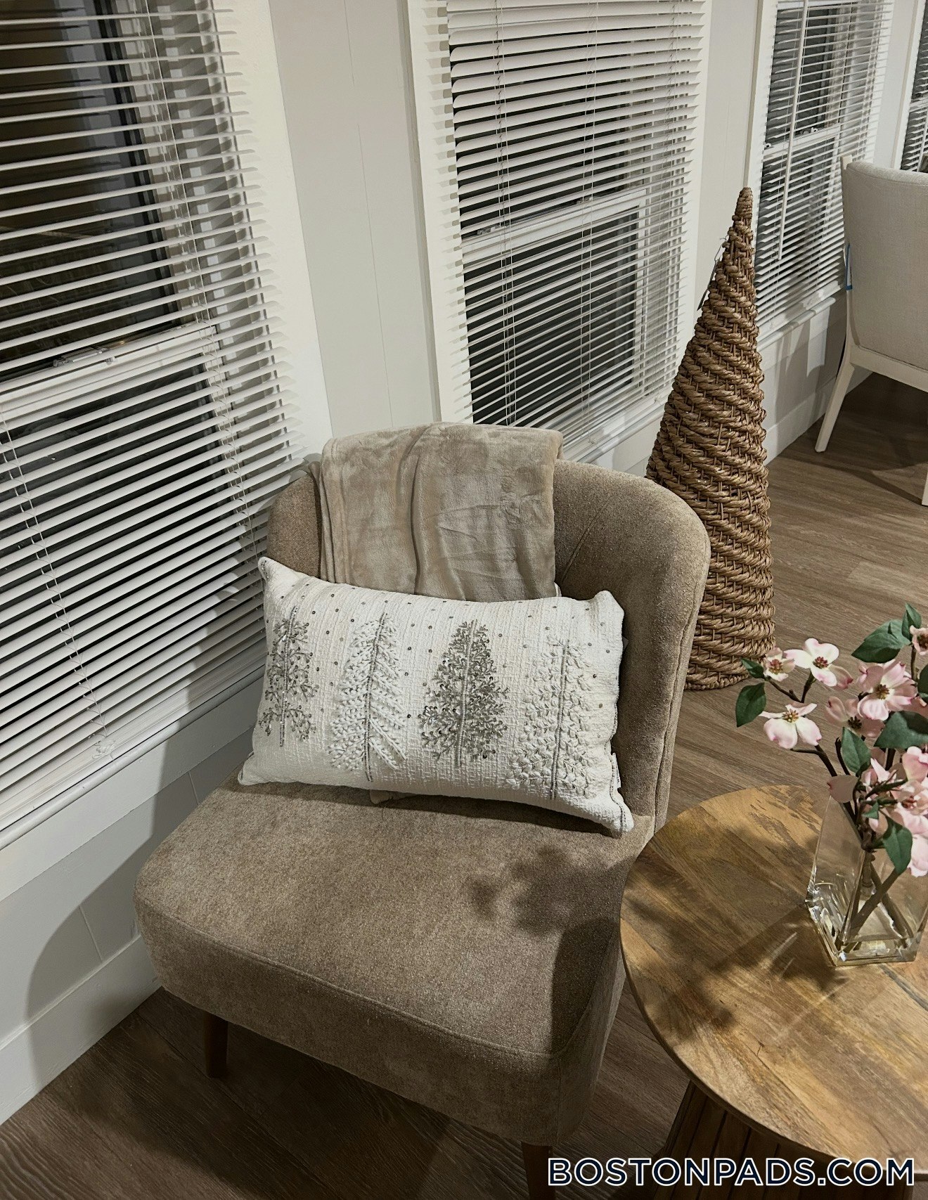 Building Photo - 40 Warren Ave