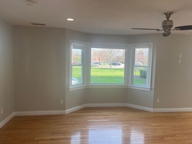 Building Photo - King Light, LLC