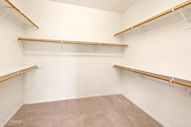 Building Photo - 42575 Abbey Rd