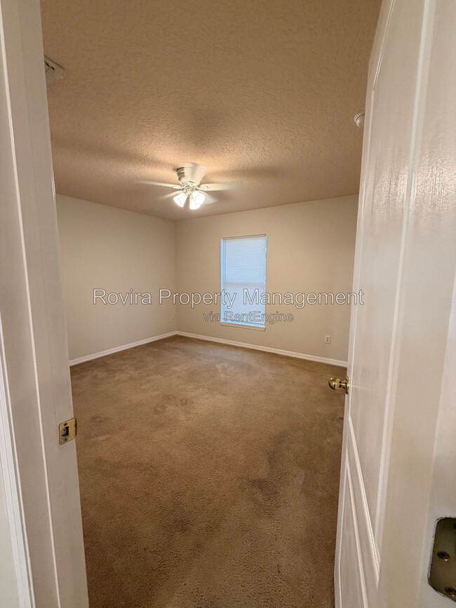 Building Photo - 175 Ridgebrook Ct