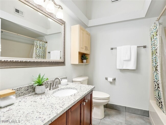 Building Photo - 1492 La Petite Ln