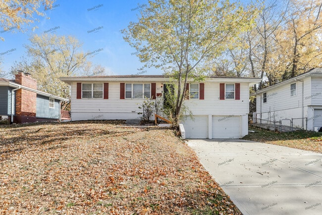 Primary Photo - 5617 N Smalley Ave