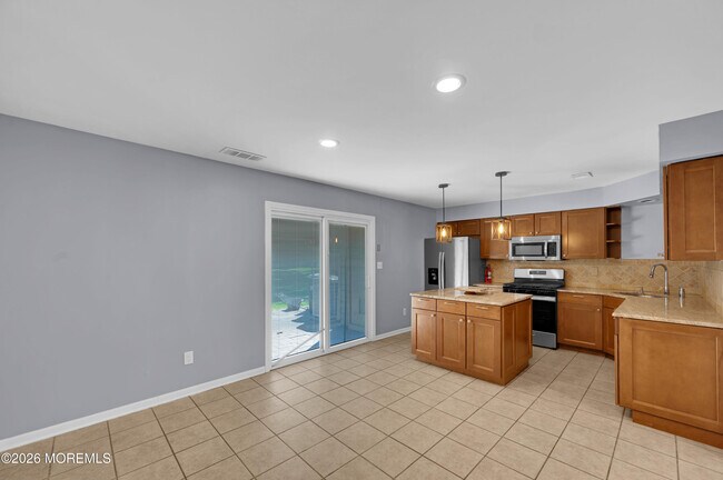 Building Photo - 35 Whistler Dr