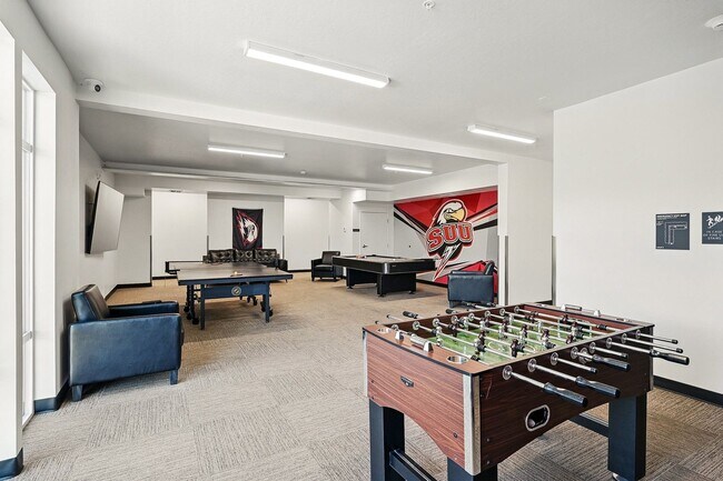 Building Photo - Harding Ave Lofts