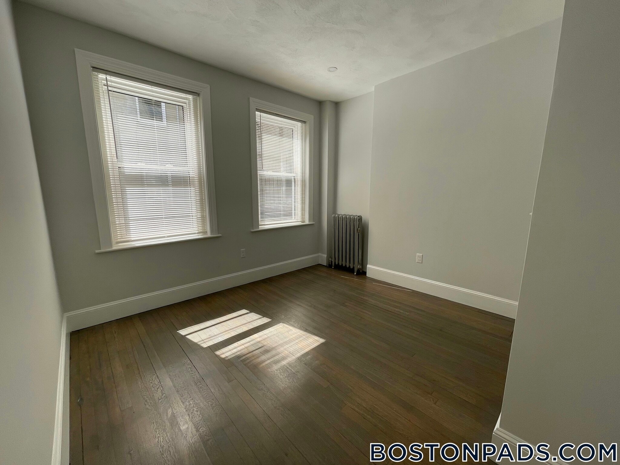 Building Photo - 108 Jersey St