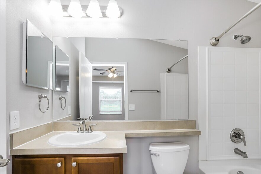 Building Photo - 12710 Evington Point Dr