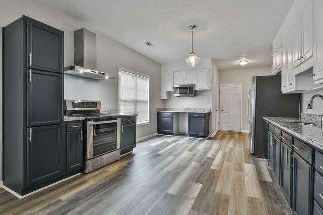 Building Photo - 440 Autumn Glen Cir