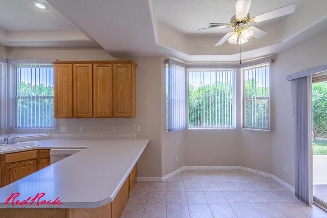 Building Photo - Comfortable 3-bedroom Home. Small Dog Frie...