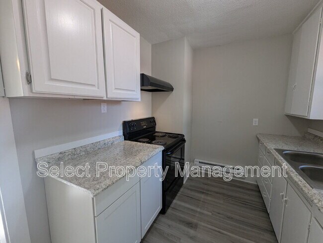 Building Photo - 1235 Huestis Ave