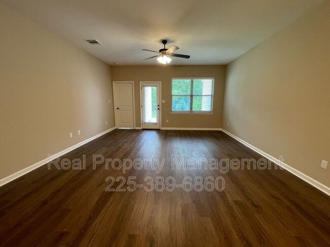 Building Photo - 17414 Berkshire Dr