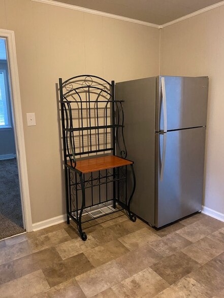 Building Photo - 1003 Silver Ave