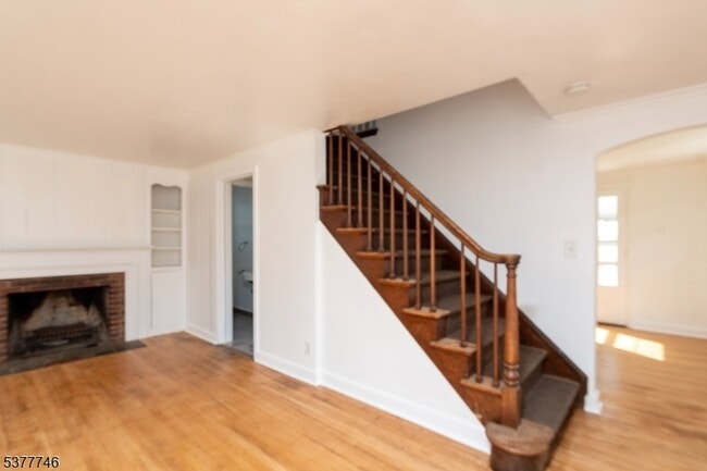 Building Photo - 176 Woodland Ave