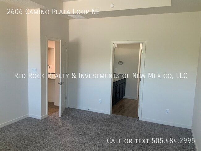 Building Photo - 2606 Camino Plata Loop NE