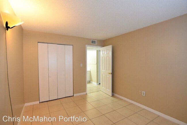 Building Photo - 2 br, 1 bath House - 2531 N Alafaya Trail #57