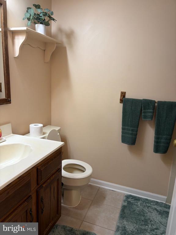 Building Photo - 65 Sweetfern Ct