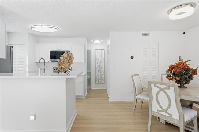 Building Photo - 904 Wentworth Ct