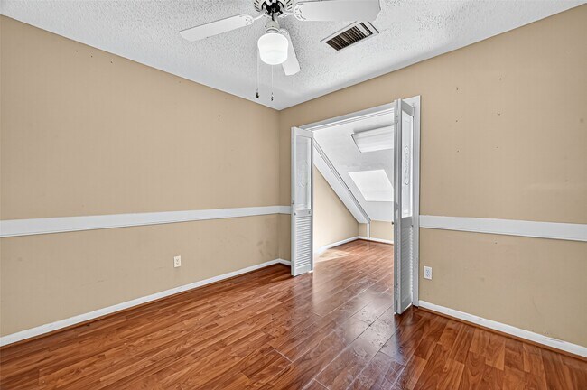 Building Photo - 1535 Beaconshire Rd