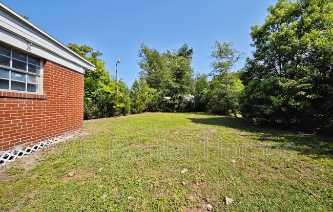 Building Photo - 8260 Monmouth Way