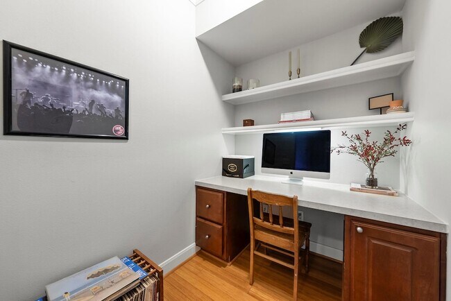 Building Photo - 7701 Rialto Blvd