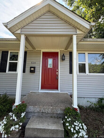 Primary Photo - 514 S Eastside Dr