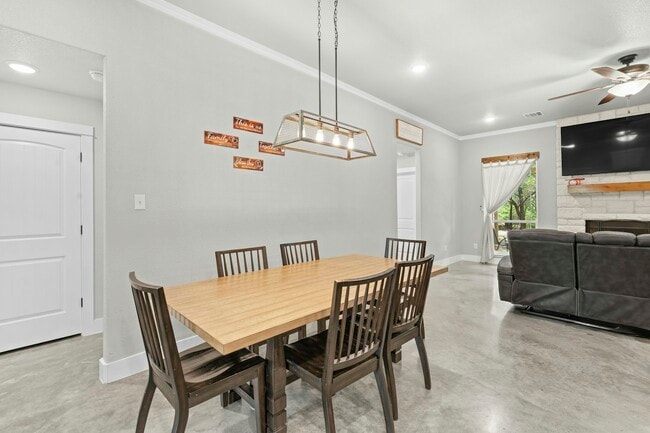 Building Photo - 15765 Salado Dr