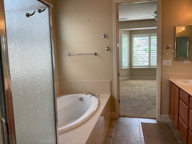 Building Photo - Del Webb Home in Somersett Over 55