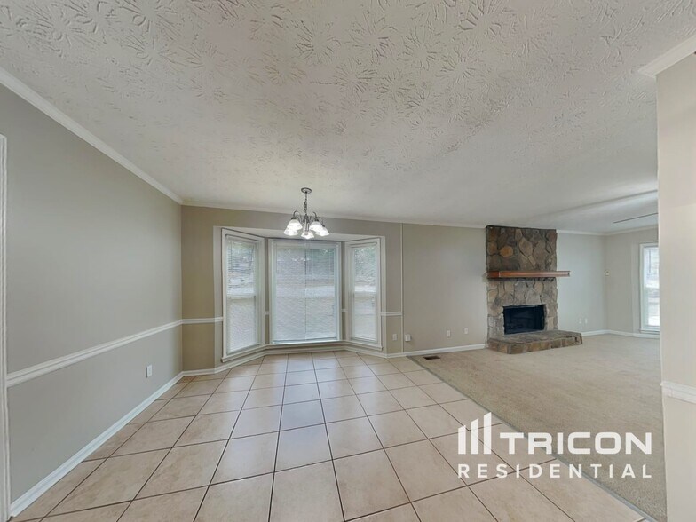 Building Photo - 1925 Sidneys Cove