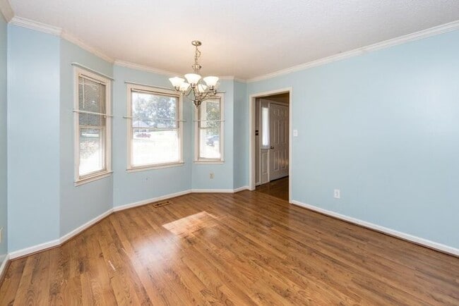 Building Photo - 3BD/1BA Home in Hickory