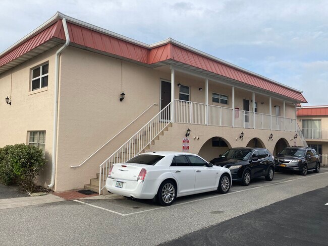 Primary Photo - 1510 Ocean Shore Blvd