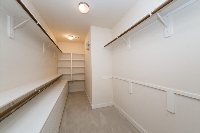 Building Photo - 4805 Jackson St