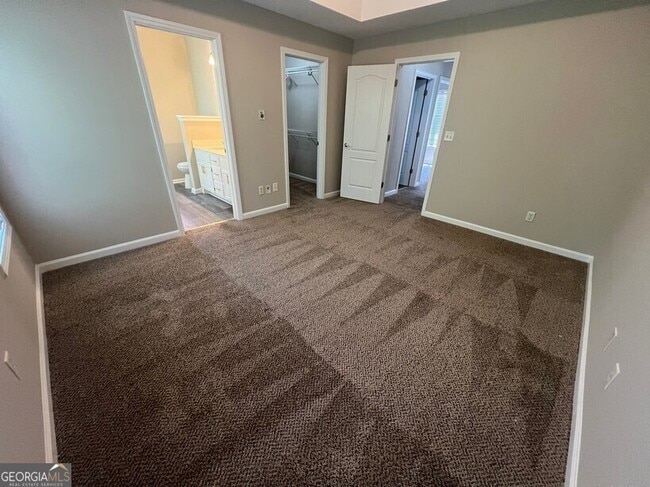Building Photo - 1157 Chateau Terrace