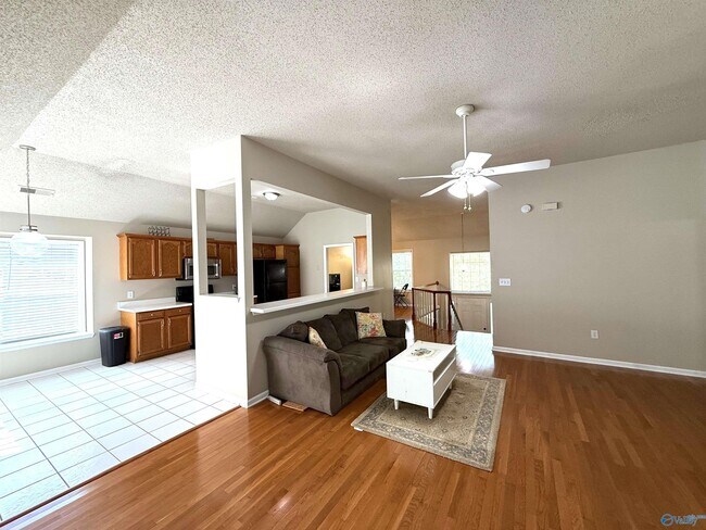 Building Photo - 110 Sunset Ridge