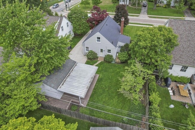 Building Photo - 2799 Brandon Rd