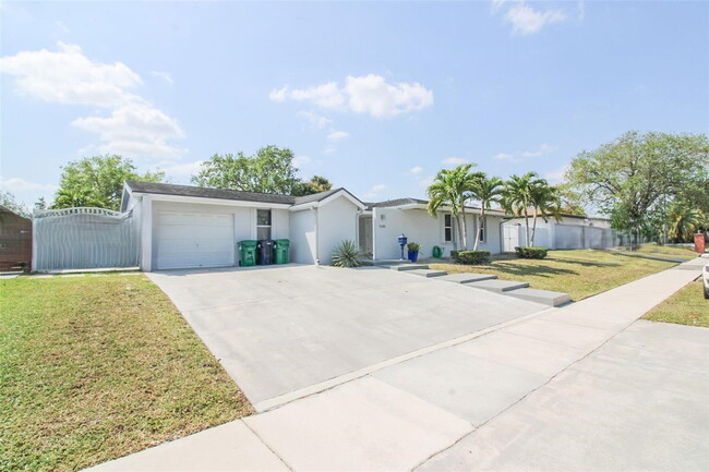 Primary Photo - 9680 SW 77th St