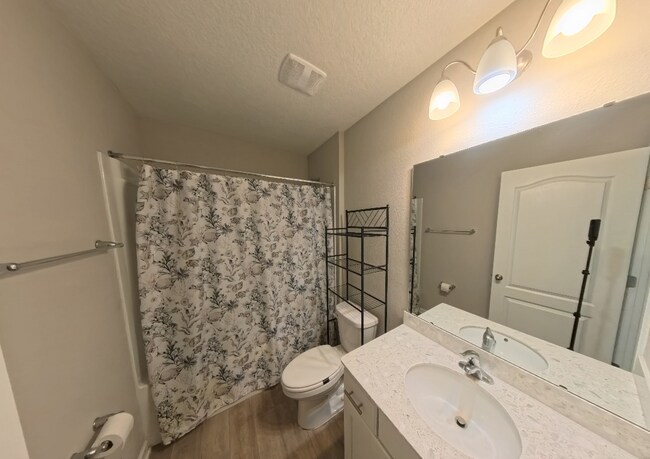 Building Photo - 70409 Winding River Dr
