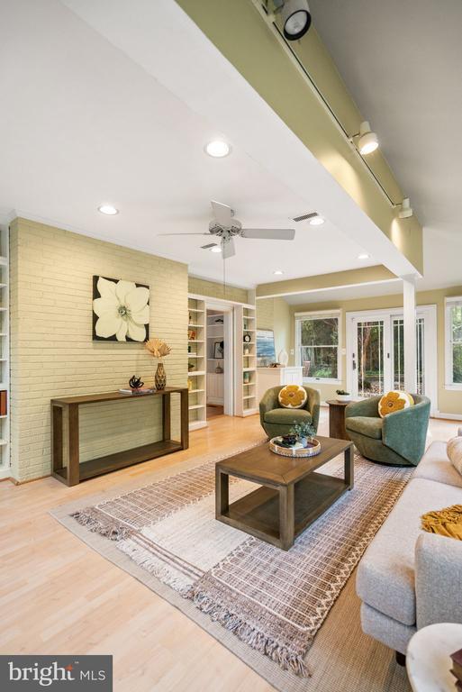 Building Photo - 4008 Rosemary St