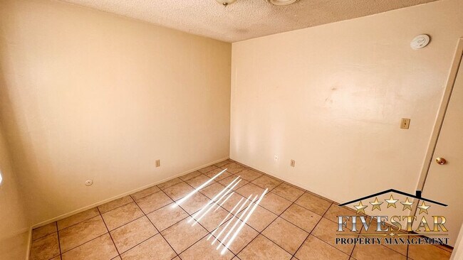 Building Photo - 7608 Stockdale Hwy