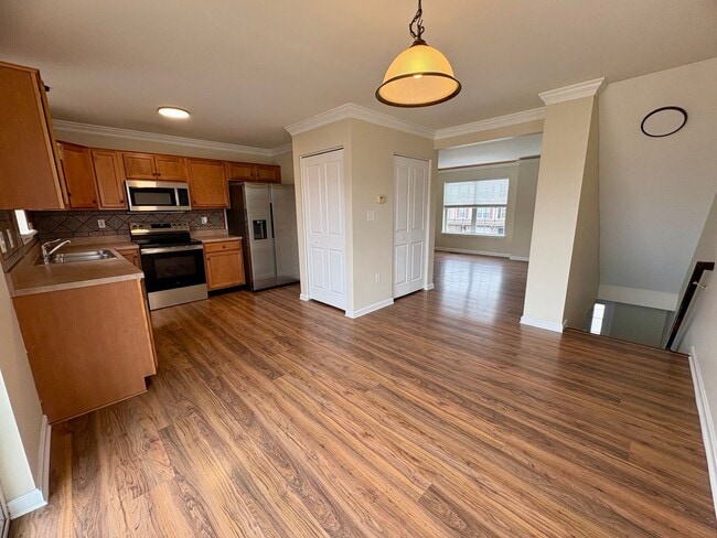 Building Photo - 3 Bedroom 2.5 Bathroom in York!