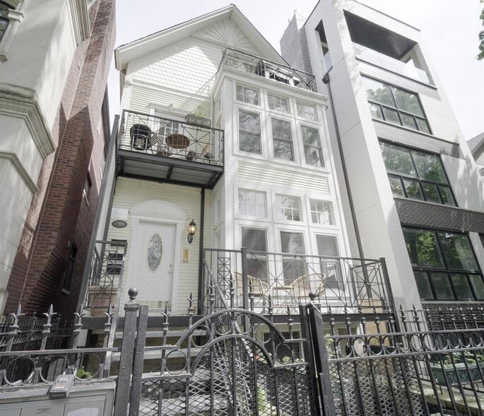 Building Photo - 944 W Montana St