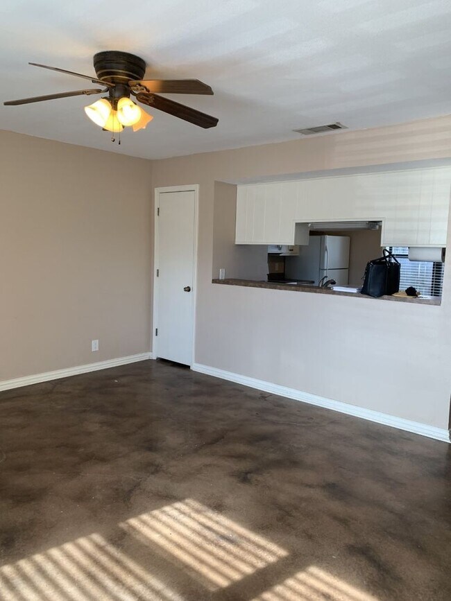 Building Photo - Mulberry Creek Condos