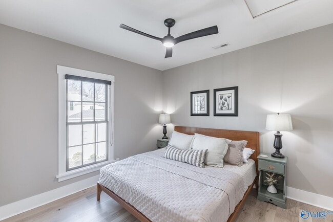 Building Photo - 32 Hillcrest Ave NW