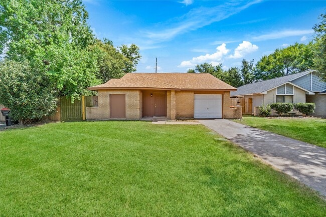Building Photo - 9811 Mill Shadow Dr