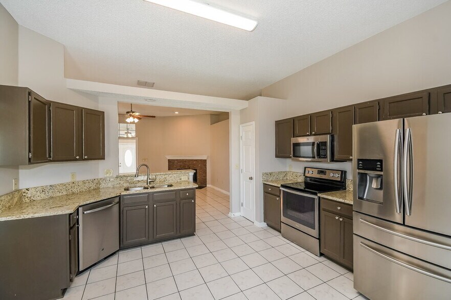 Building Photo - 3087 Golden Pond Blvd