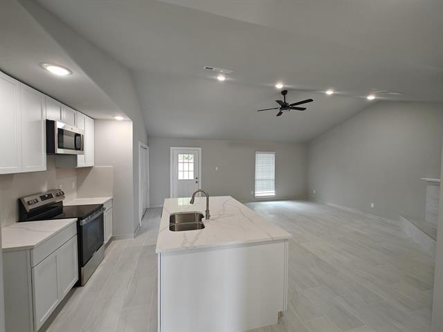 Building Photo - 5500 Adams Dr